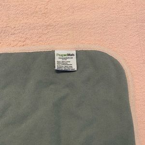 Peapod Mat Large Pink